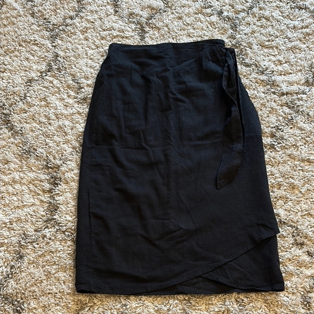 Able Black Midi Dress - Picture 3 of 4